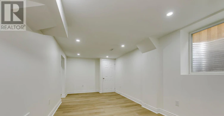 BASEMENT APARTMENT-655 Paragon Place E, Mississauga, ON, L5B 2Z6 - 9