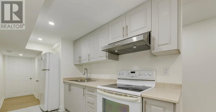 BASEMENT APARTMENT-655 Paragon Place E, Mississauga, ON, L5B 2Z6 - 6