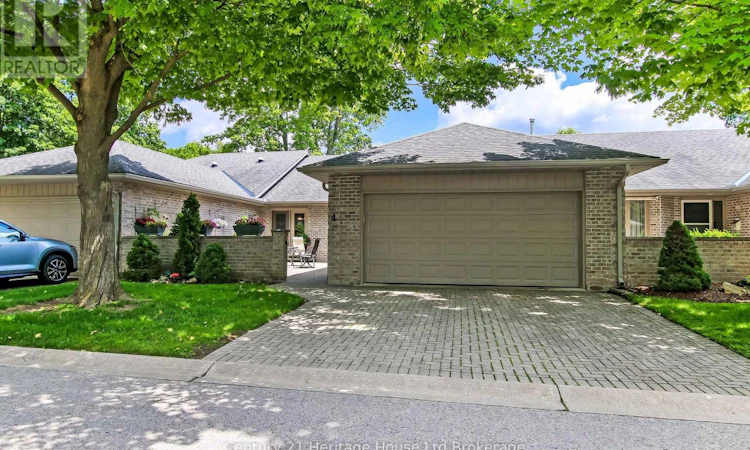 4-1465 Commissioners Road W