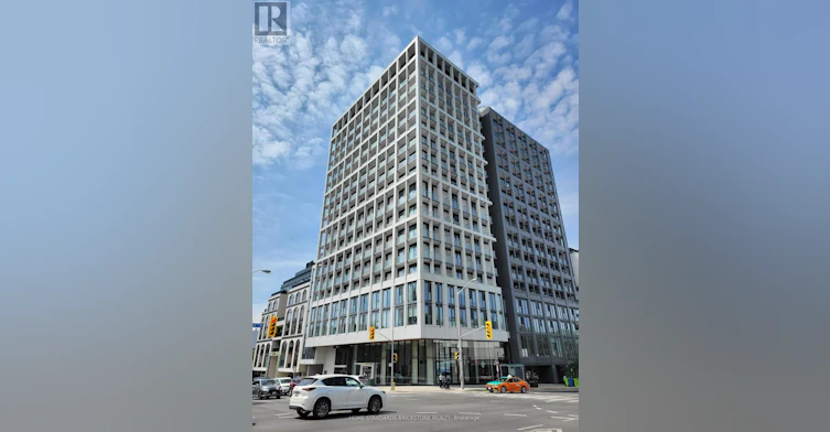 1017-2020 Bathurst Street, Toronto, ON, M5P 0A6