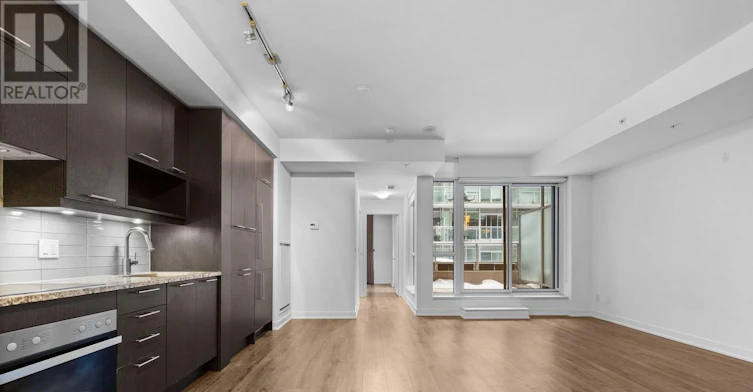 304-30 Nelson Street, Toronto, ON, M5V 0H5 - 3