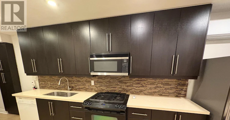 MAIN-72 Vermont Avenue, Toronto, ON, M6G 1X9 - 8