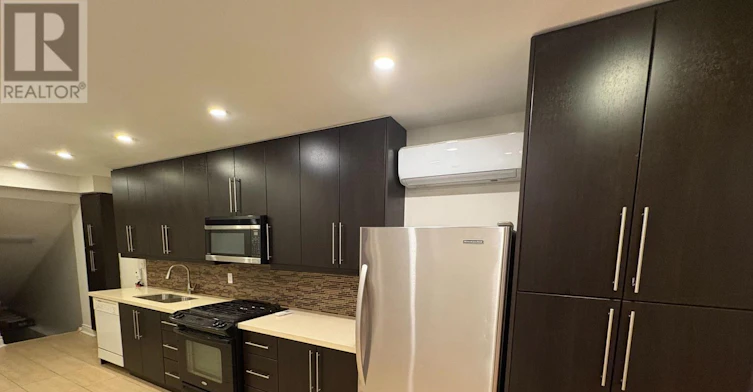 MAIN-72 Vermont Avenue, Toronto, ON, M6G 1X9 - 11