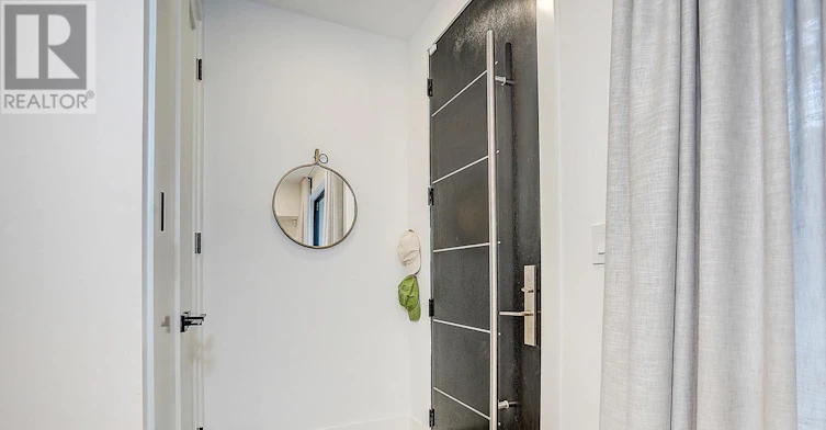 21 Shudell Avenue, Toronto, ON, M4J 1C5 - 4