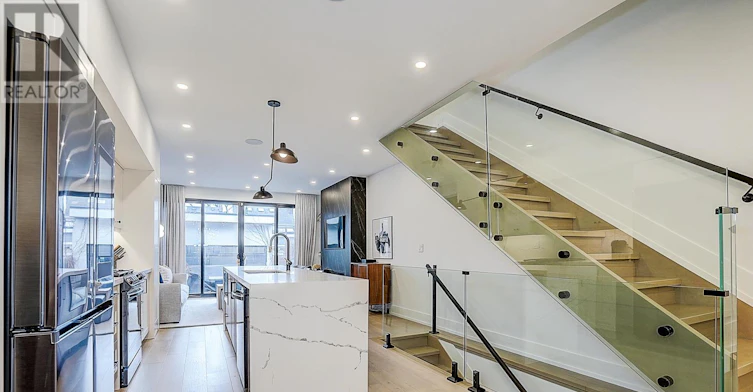 21 Shudell Avenue, Toronto, ON, M4J 1C5 - 9