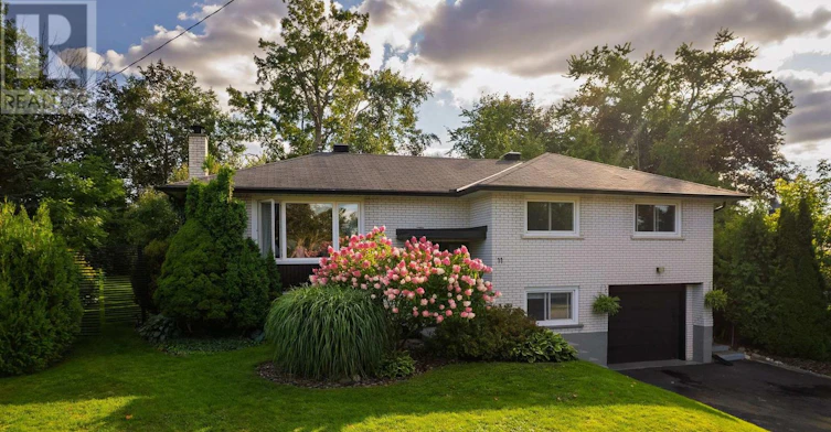 11 Pratt Road, Barrie, ON, L4M 2K9 - 2