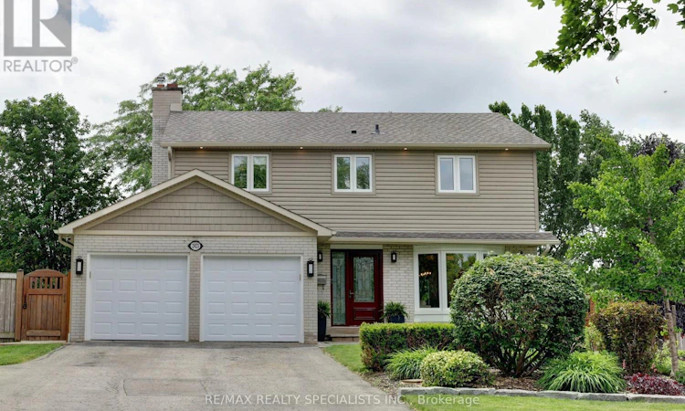 2423 Woking Crescent