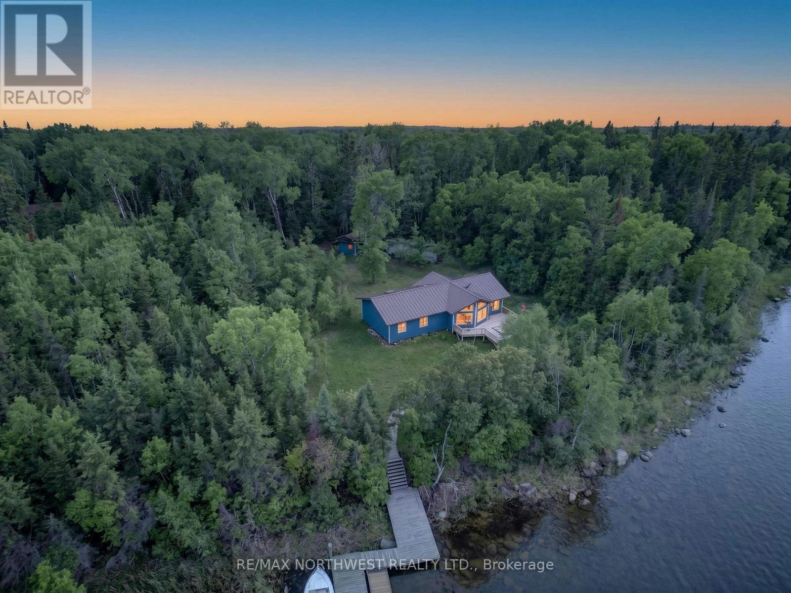 2747 Moore Bay, Kenora, ON, P0X 1H0