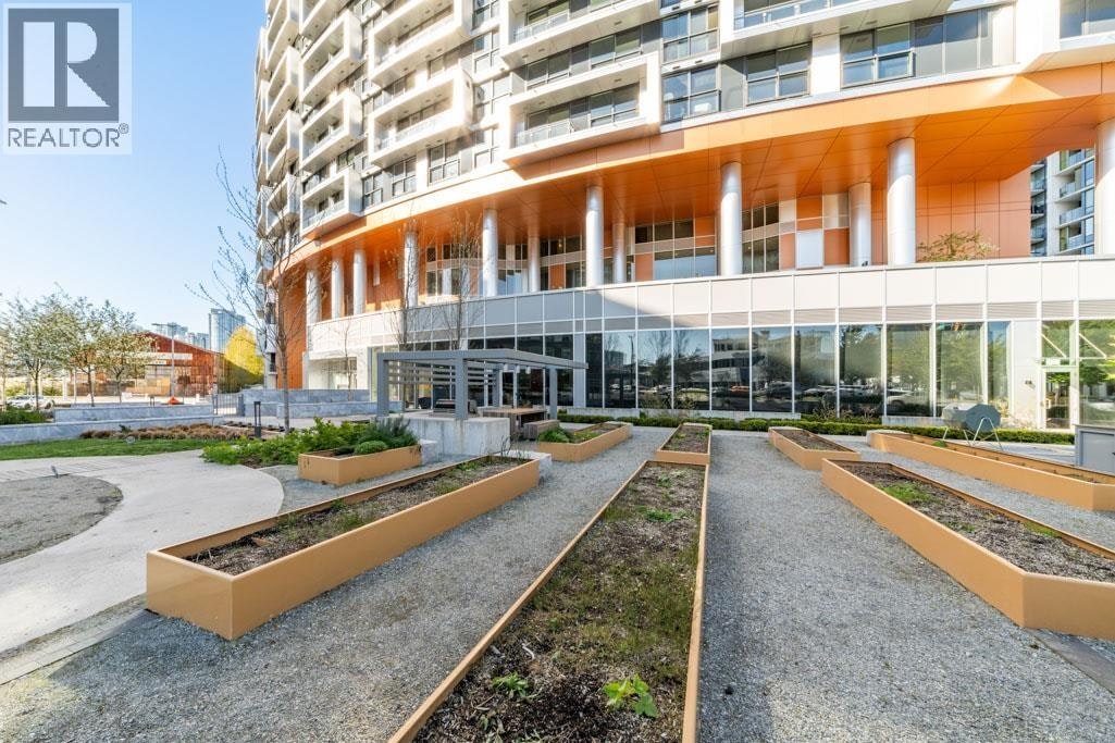 1207-1768 Cook Street, Vancouver, BC, V5Y 0N3