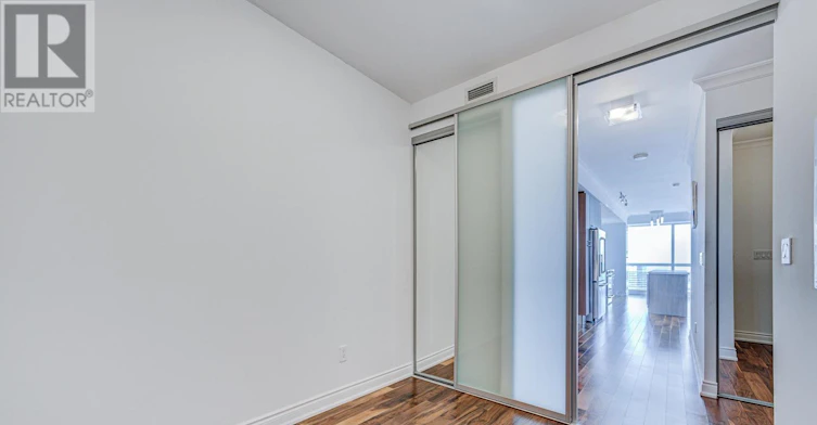 6701-388 Yonge Street, Toronto, ON, M5B 0A4 - 4