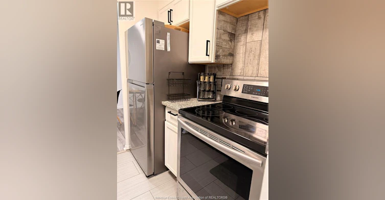 107-111 Riverside Drive East, Windsor, ON, N9A 2S6 - 12