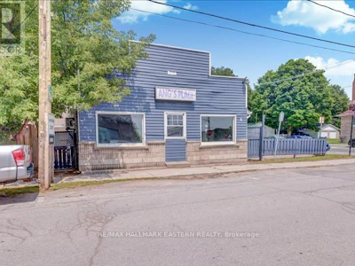 4 George Street W - 4