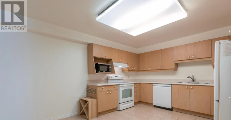 302-25 George Street, Toronto, ON, M5A 4L8 - 9