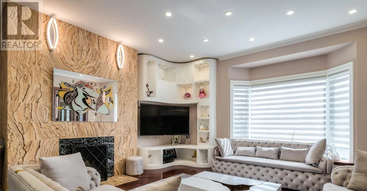 2530 King Road, King, ON, L7B 1J7 - 2