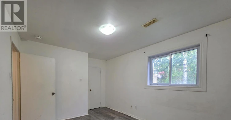 22 Northpark Road, Barrie, ON, L4M 2J3 - 4
