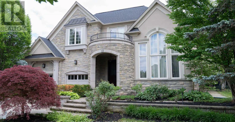 678 St. Nicholas Court, Mississauga, ON, L5H 4M5 - 2