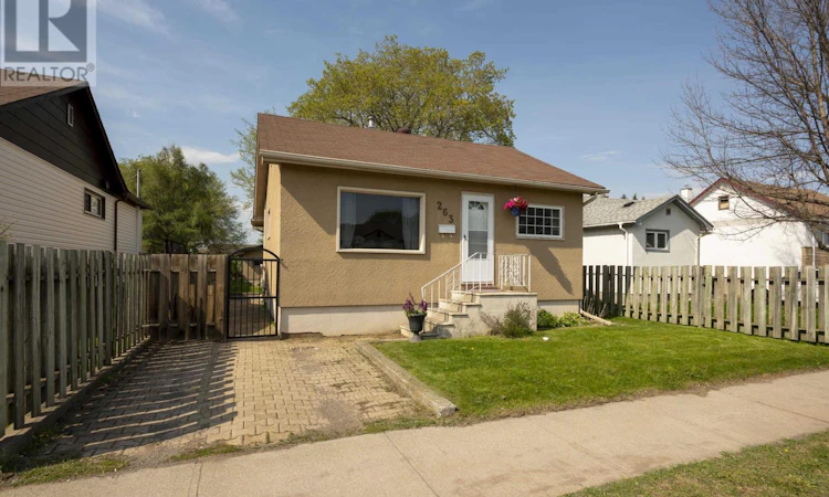 263 Christina Street E