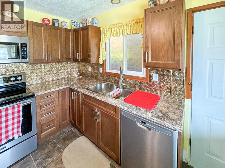 1 Finch Crescent, Osoyoos, BC, V0H 1V5 - 9