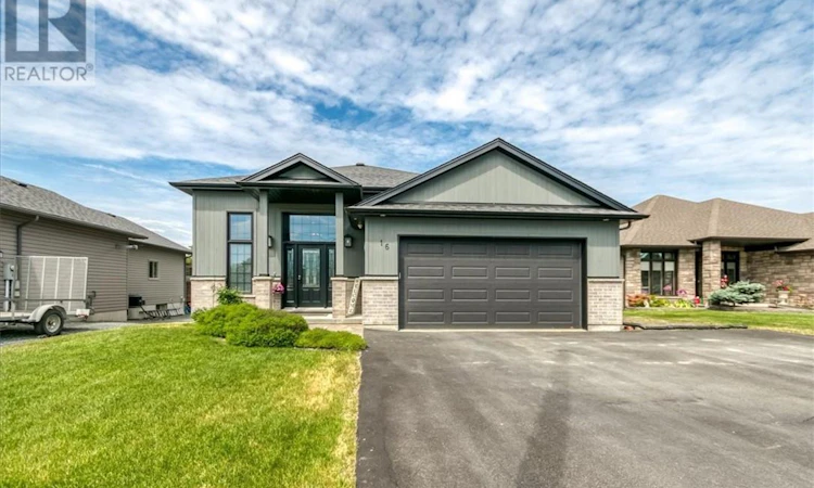 16 Montee Genereux Street
