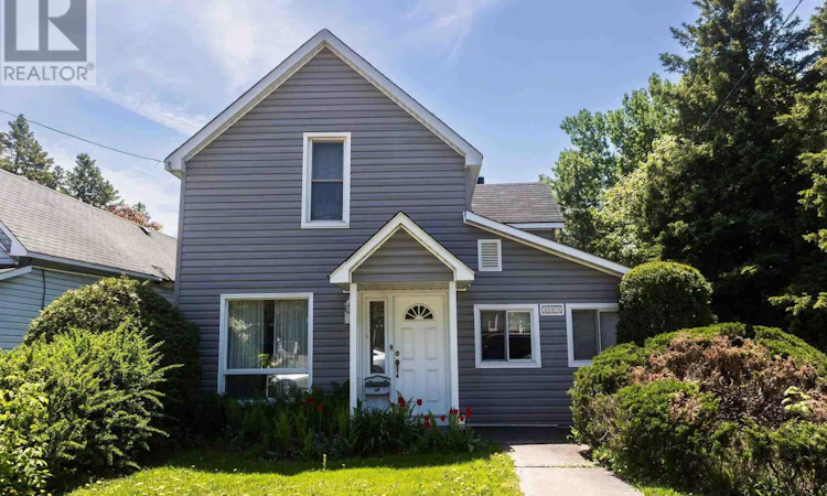 135 Salisbury Avenue