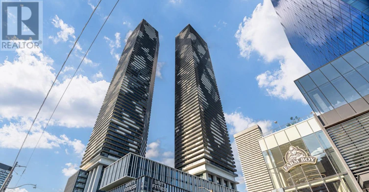 808-138 Downes Street, Toronto, ON, M5E 0E4 - 3