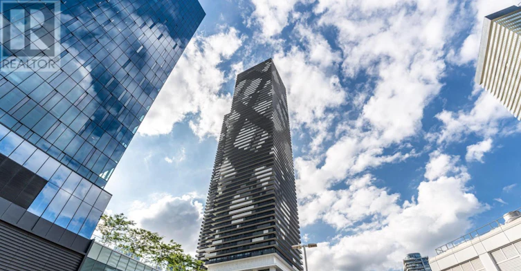 808-138 Downes Street, Toronto, ON, M5E 0E4