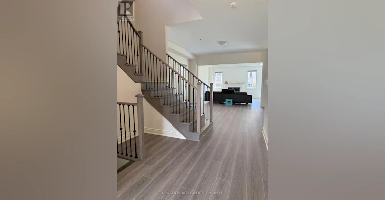 2111 Crystal Drive, Oshawa, ON, L1L 0W6 - 2