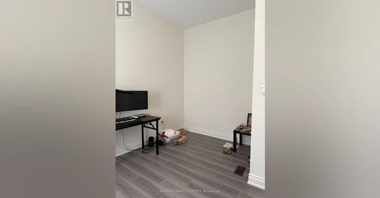 2111 Crystal Drive, Oshawa, ON, L1L 0W6 - 7