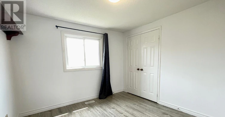 19 Blair Crescent, Barrie, ON, L4M 5Y7 - 32