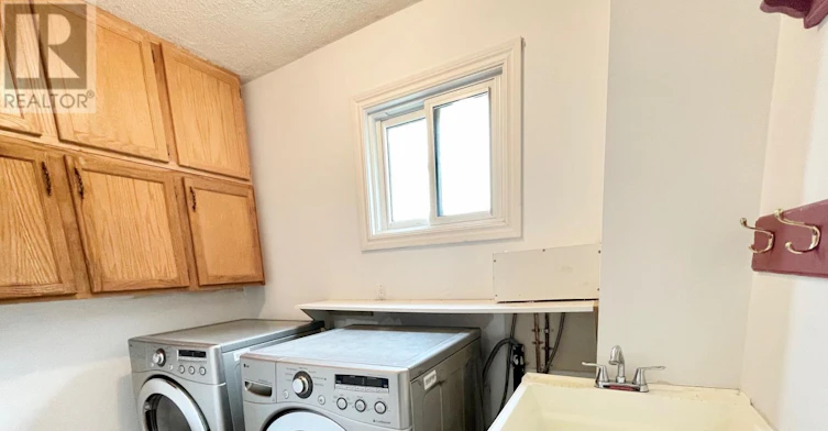 19 Blair Crescent, Barrie, ON, L4M 5Y7 - 24