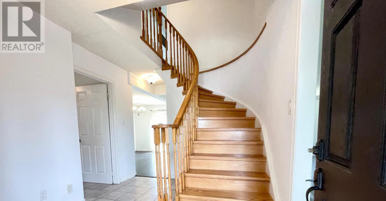 19 Blair Crescent, Barrie, ON, L4M 5Y7 - 7