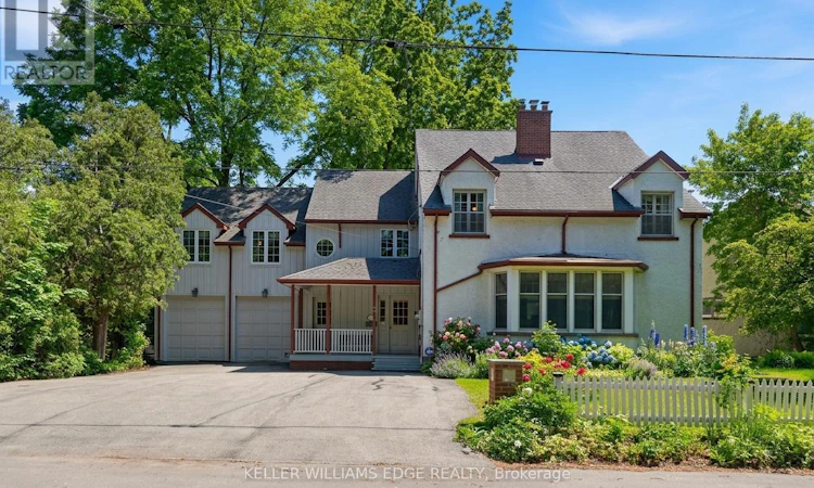 3 Ancaster Street E