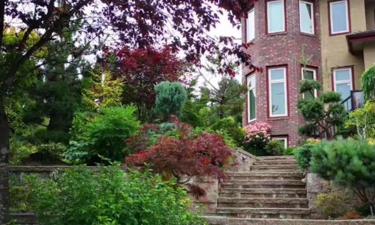 2406 Norcrest Court