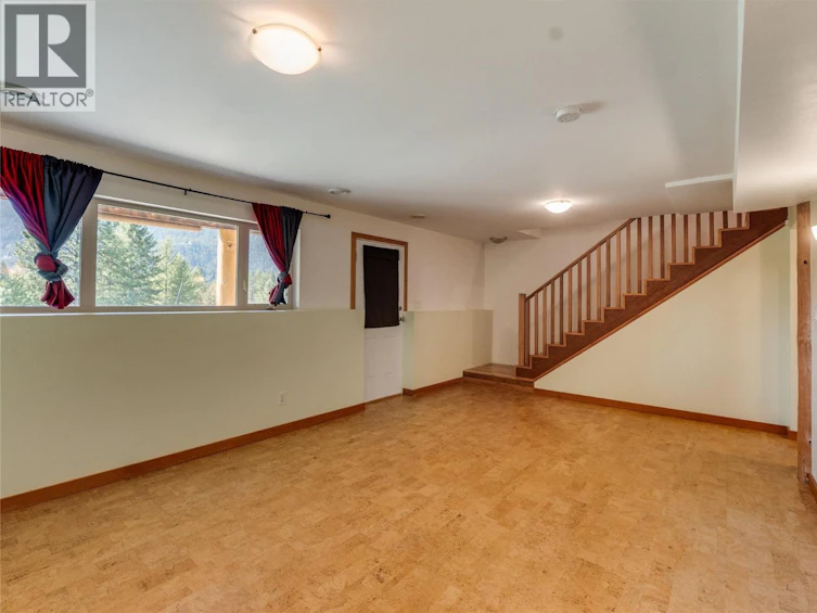 955 Cedar Brae Road, Castlegar, BC, V1N 4R5 - 48