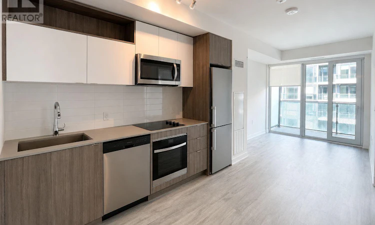 LPH2921-135 Lower Sherbourne Street