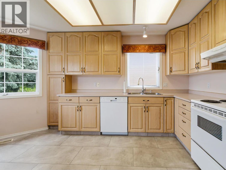 212-650 Lexington Drive, Kelowna, BC, V1W 3B6 - 9