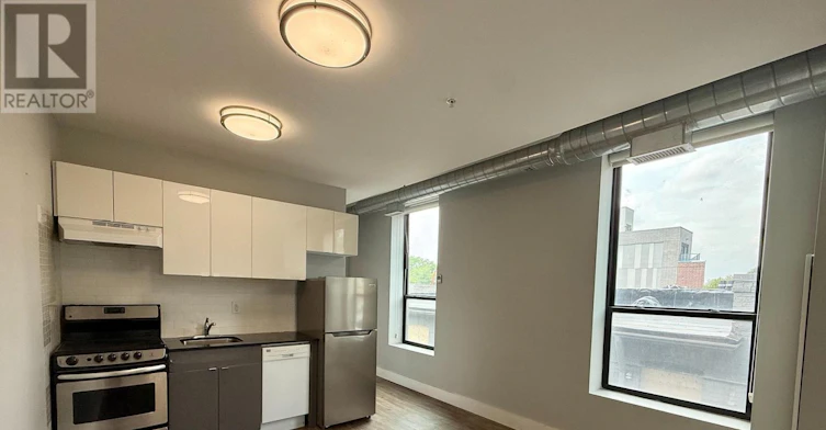 210-2870 Dundas Street W, Toronto, ON, M6P 1Y8 - 3