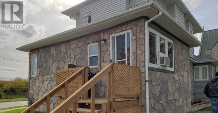 598 Front Street, Oshawa, ON, L1H 4V4 - 2