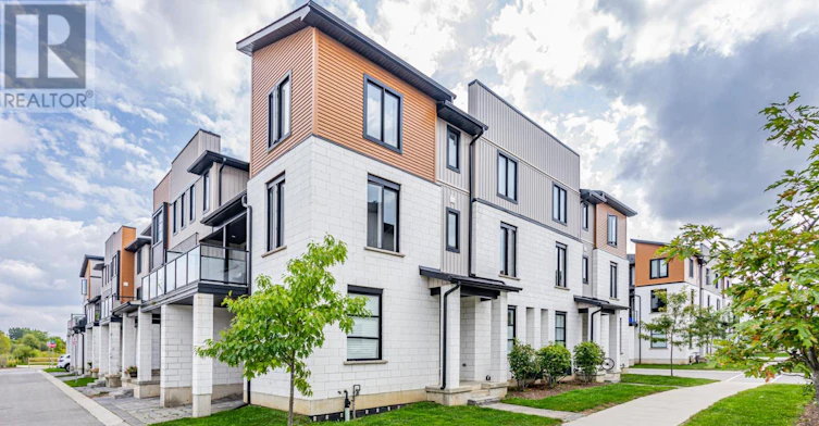 941 Manhattan Way, London, ON, N6G 0J7