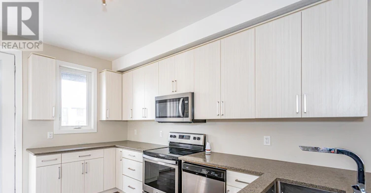 941 Manhattan Way, London, ON, N6G 0J7 - 13