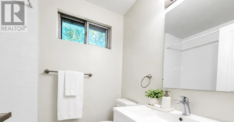TH22-75 Eastdale Avenue, Toronto, ON, M4C 5N3 - 6