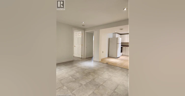 Lower-26 Stewart Avenue, Thorold, ON, L2V 2W7 - 24