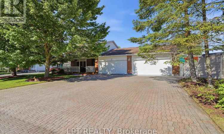 18 Louise Crescent