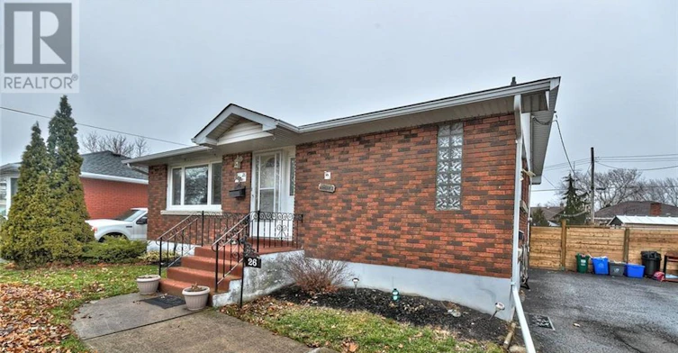 LOWER-26 Stewart Avenue, Thorold, ON, L2V 2W7