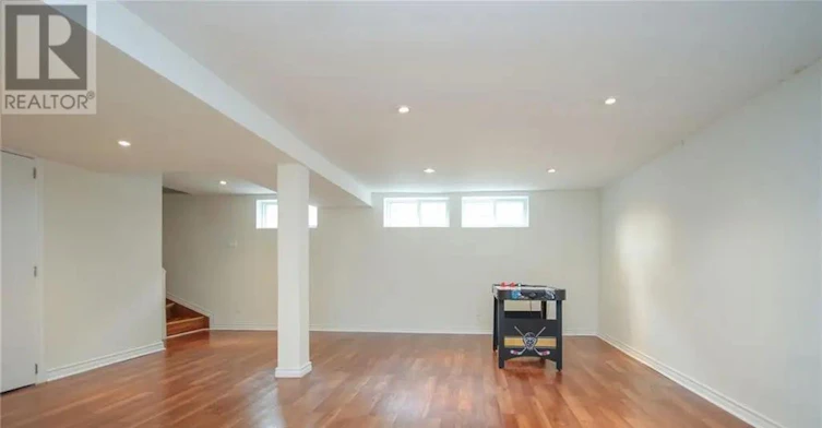 45 Hilliard Avenue, Ottawa, ON, K2E 6B9 - 9