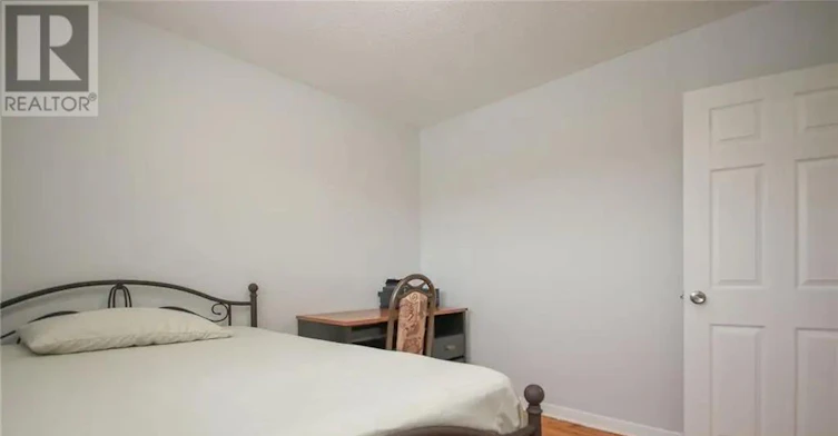 45 Hilliard Avenue, Ottawa, ON, K2E 6B9 - 19