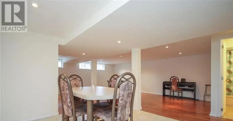 45 Hilliard Avenue, Ottawa, ON, K2E 6B9 - 8