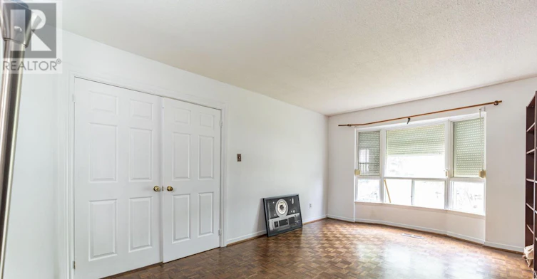 241 Weldrick Road W, Richmond Hill, ON, L4C 5J2 - 5