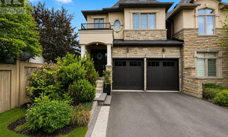 55 Robert Berry Crescent