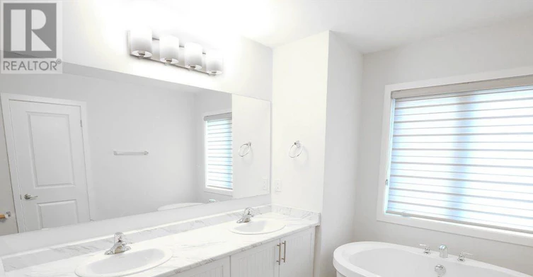 605 Etheridge Avenue, Milton, ON, L9E 1V5 - 4